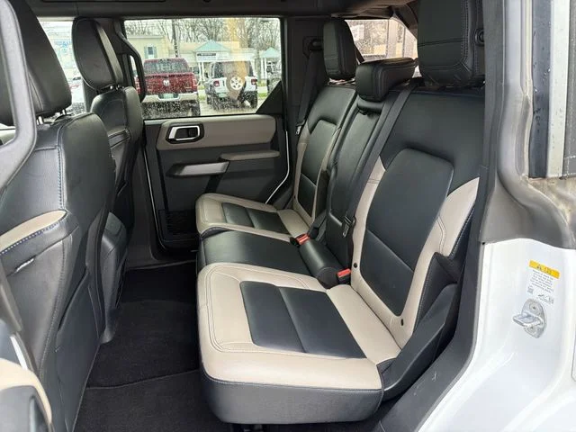 Used 2023 White Ford Wildtrak image 24