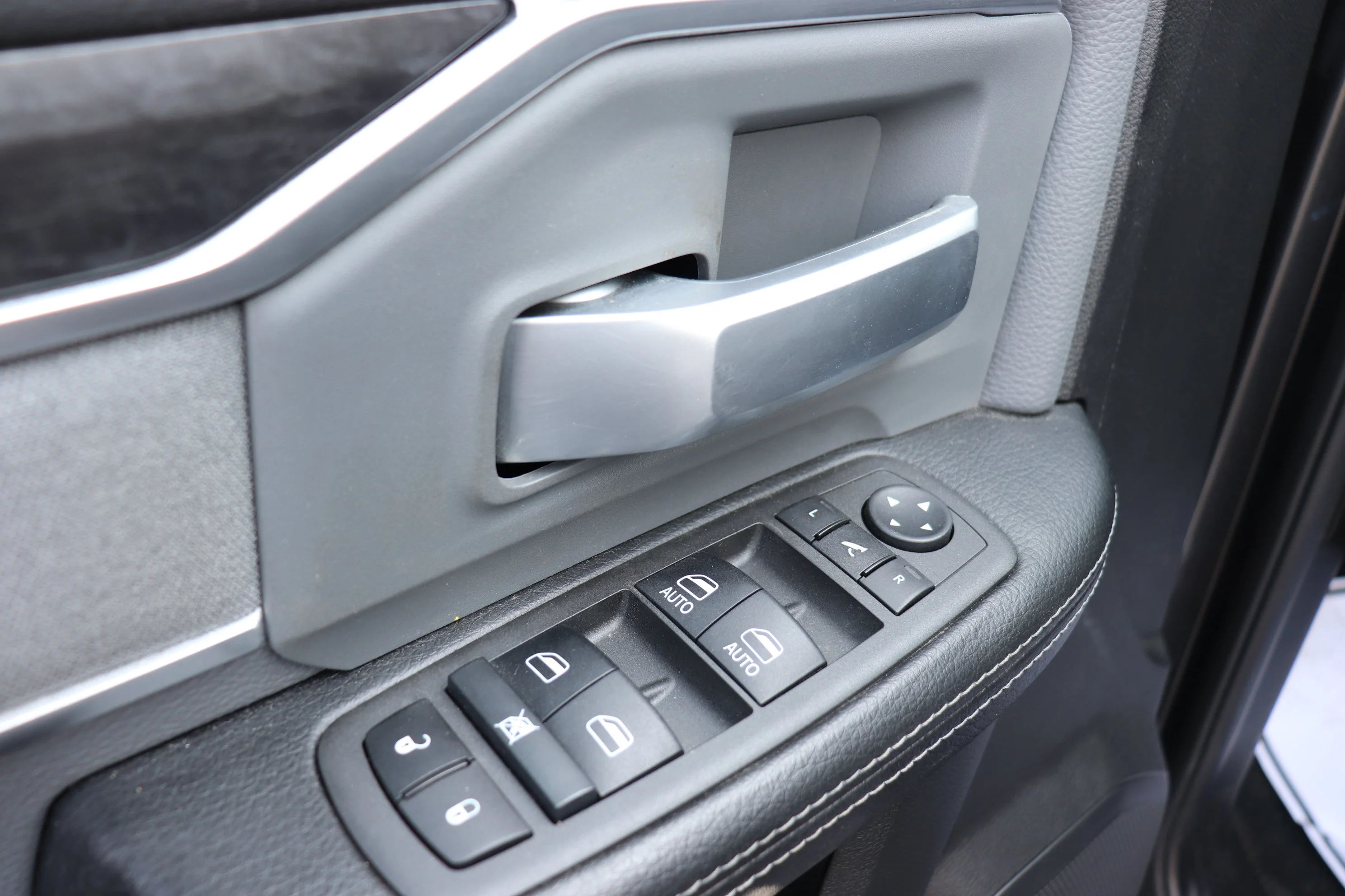 Used 2022 Gray Ram Big Horn image 11