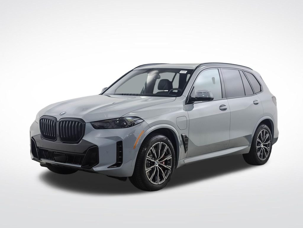 2026 BMW X5 xDrive50e's photo