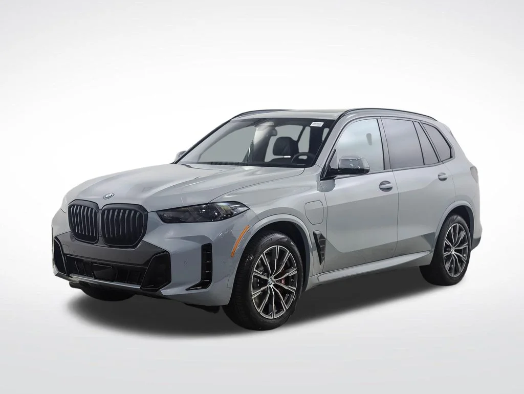 2026 BMW X5 xDrive50e's photo