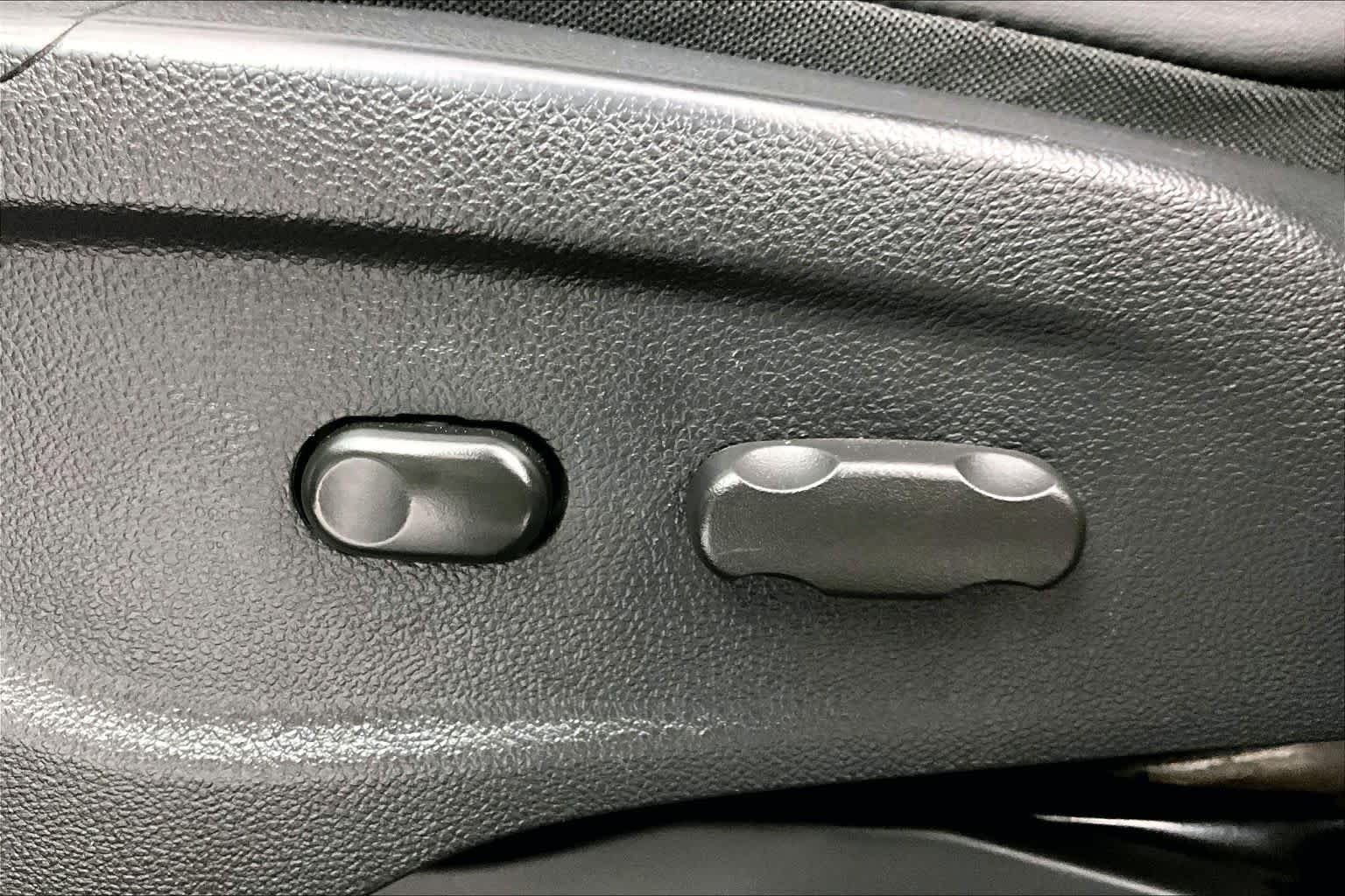 2022 Buick Encore Preferred - Photo 30