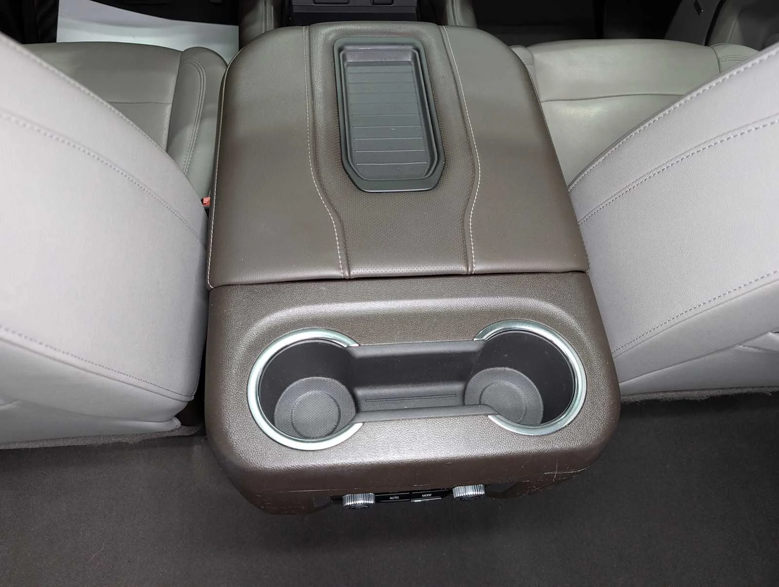 Used 2022 Satin Steel Metallic GMC SLT image 23