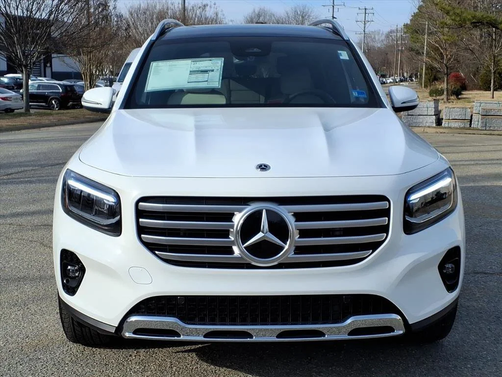 New 2026 Polar White Mercedes-Benz GLB 250 image 31