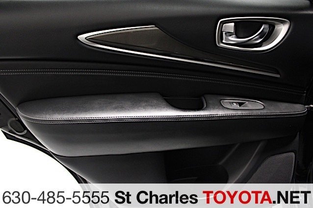 Used 2018 Black INFINITI 60 image 16