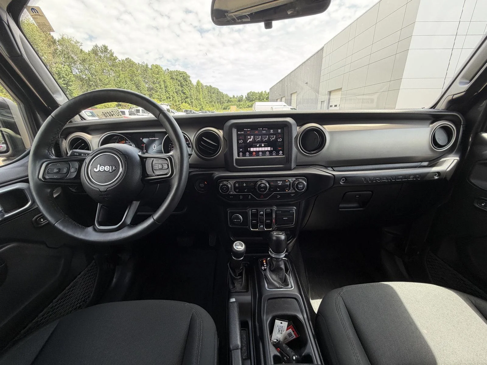 Used 2020 Granite Crystal Metallic Clearcoat Jeep Sport S image 7