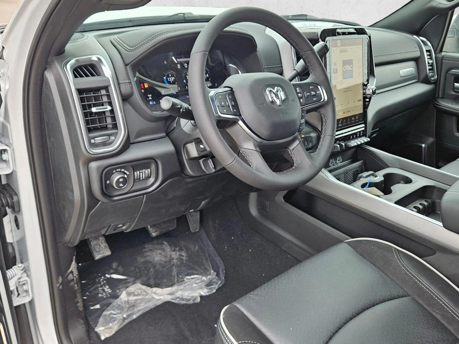 New 2026 Bright White Clear-Coat Exterior Paint RAM Laramie image 9