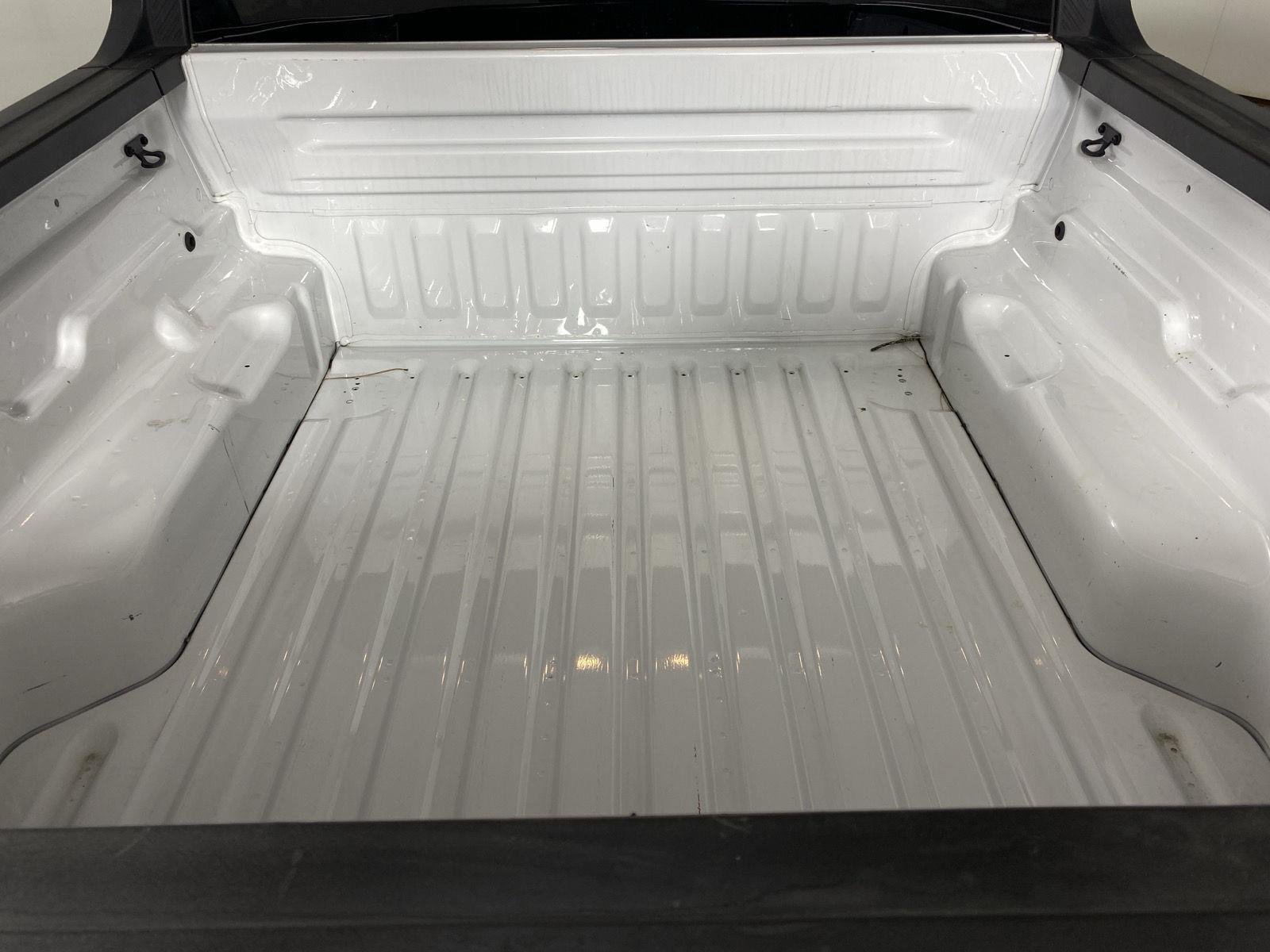 Used 2022 Oxford White Ford XL image 24