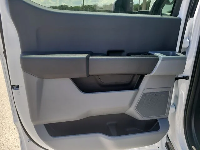 New 2026 Oxford White Ford XL image 11