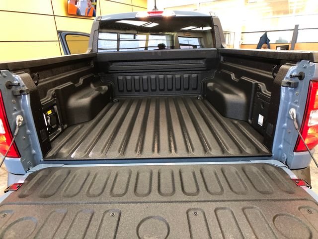 New 2026 Azure Gray Metallic Tri-Coat Ford XLT image 21