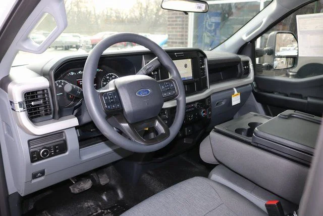 New 2026 Oxford White Ford F-250® XL image 18