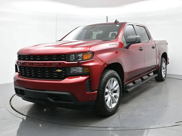 Used 2021 CHERRY RED TINTCOAT Chevrolet Custom image 3