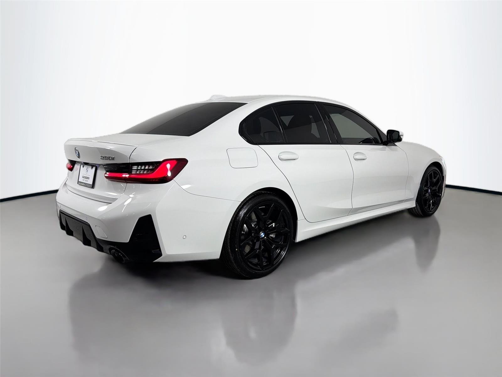 New 2026 Alpine White BMW 330i image 9