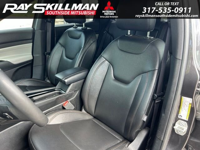 Used 2024 Gray Jeep Limited image 11