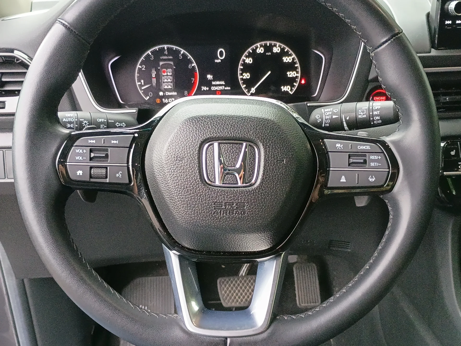 Certified Used 2025 Modern Steel Metallic Honda EX-L image 22