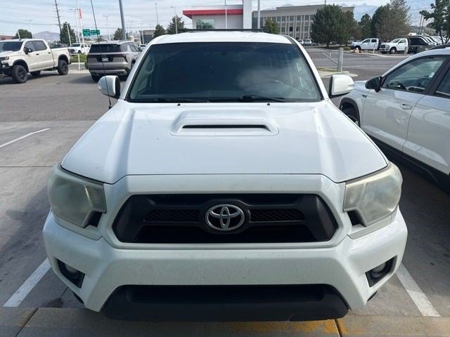 Used 2013 Super White Toyota Base image 3