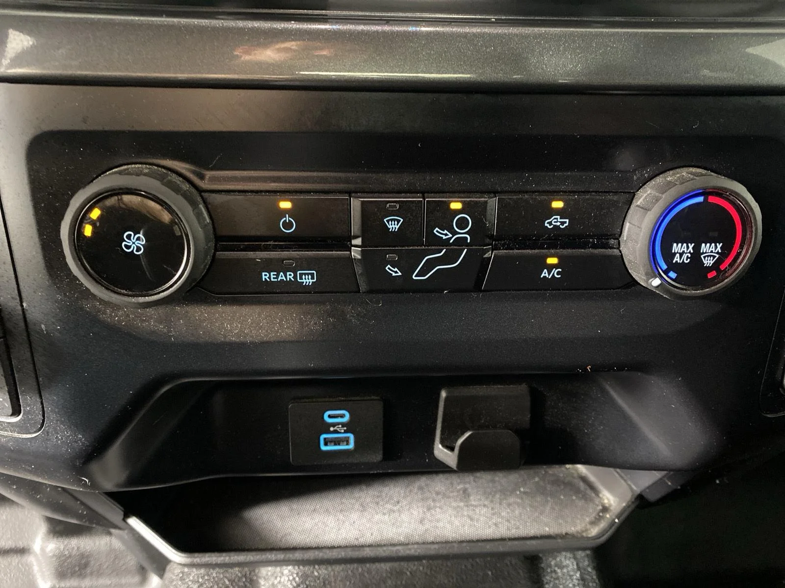 Used 2023 Agate Black Ford XL image 28