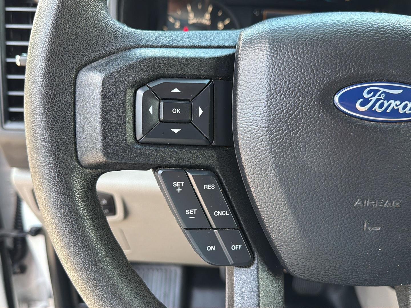 Used 2018 Oxford White Ford XL image 20