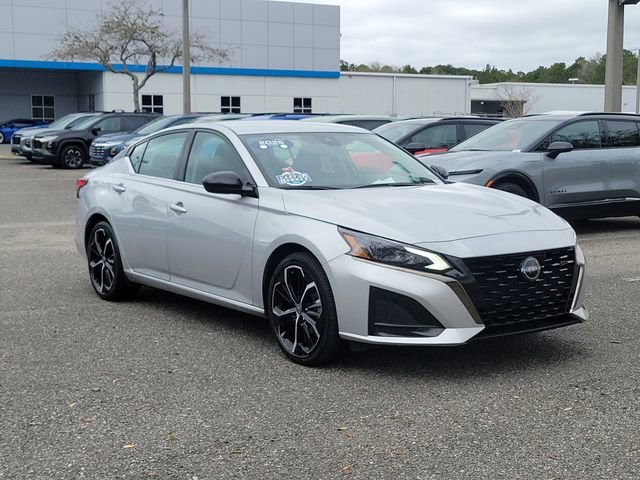 2025 Nissan Altima SR