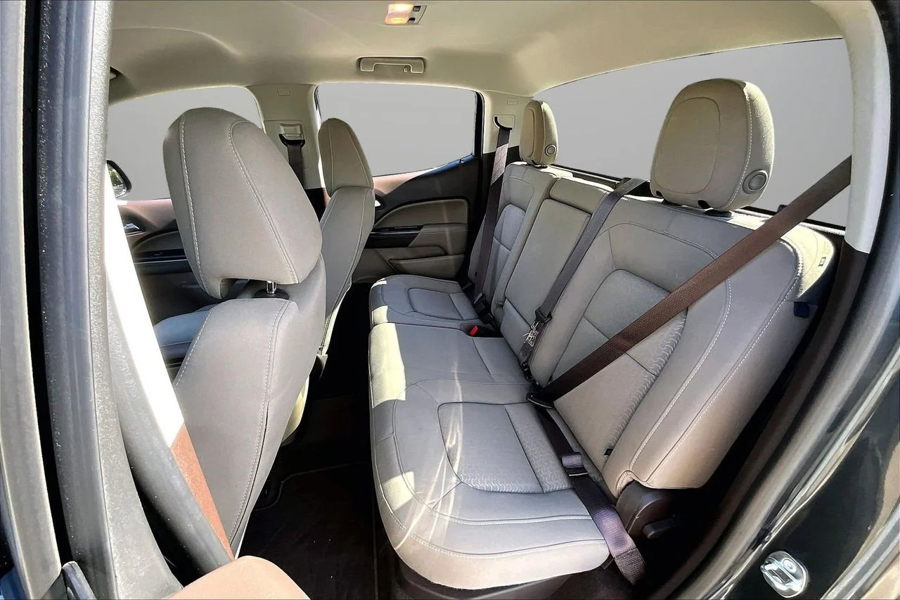 Used 2020 Blue GMC SLE1 image 21