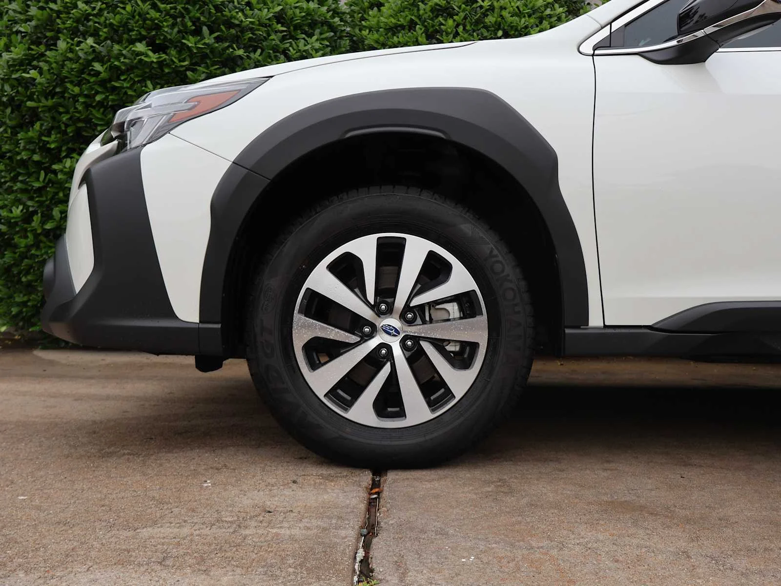 Used 2025 Crystal White Pearl Subaru Premium image 6
