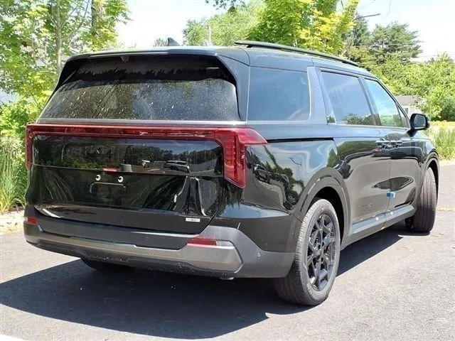 New 2026 Black Kia SX Prestige image 4