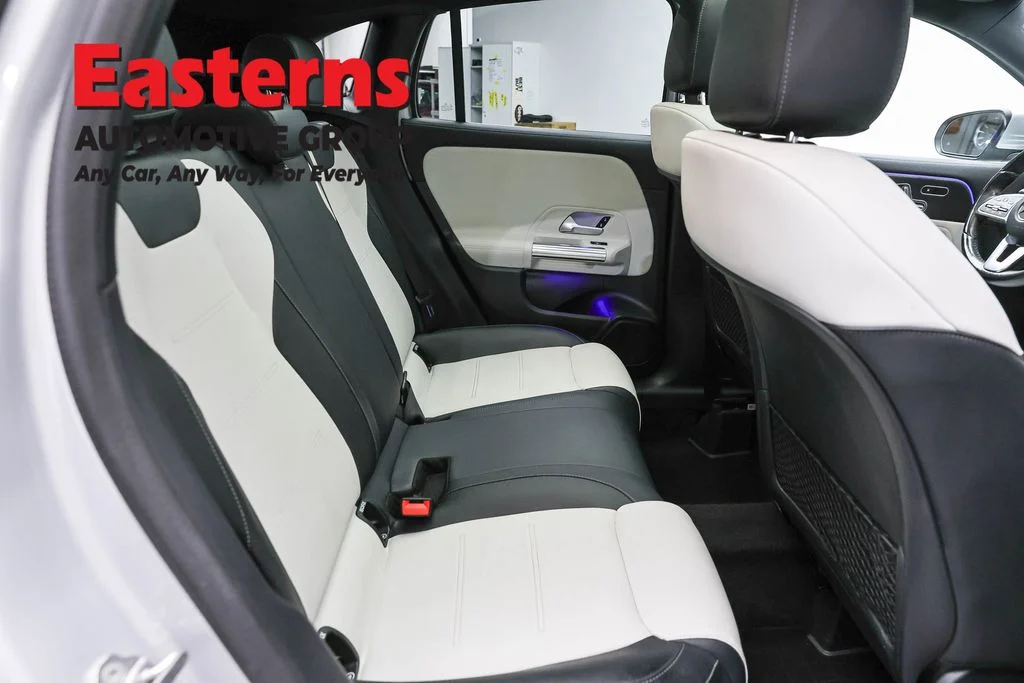 Used 2022 Silver Mercedes-Benz GLA 250 image 23