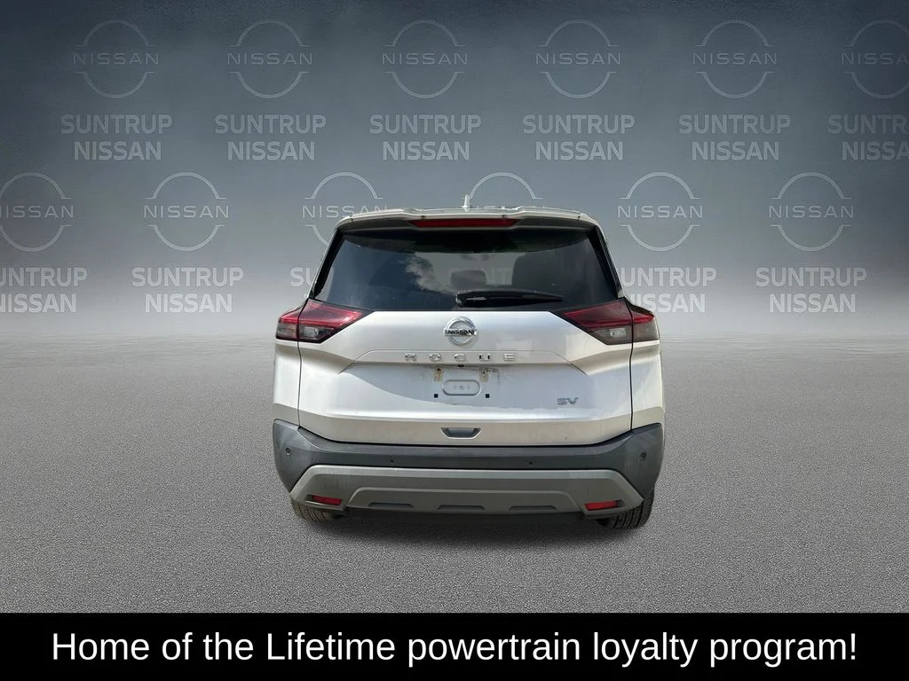 Used 2021 Silver Nissan SV image 4