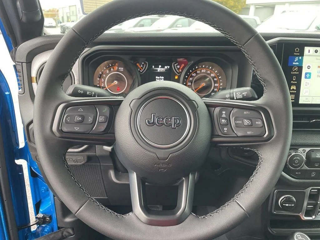 New 2026 Hydro Blue Pearl-Coat Exterior Paint Jeep Sport S image 21