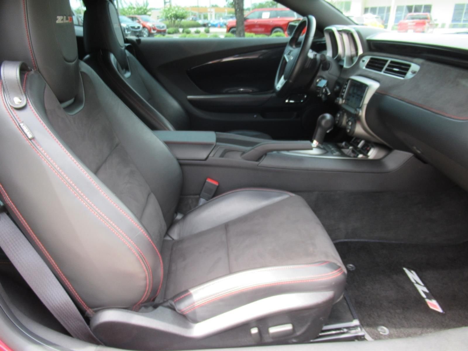 Used 2013 Red Chevrolet ZL1 image 9