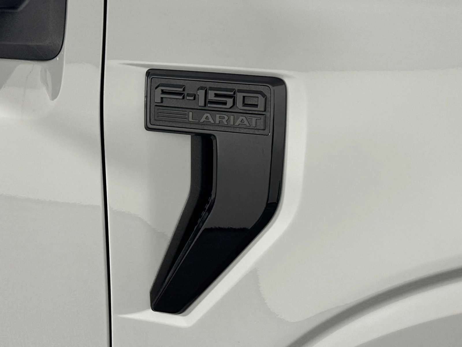 New 2026 Avalanche Gray Ford LARIAT image 17
