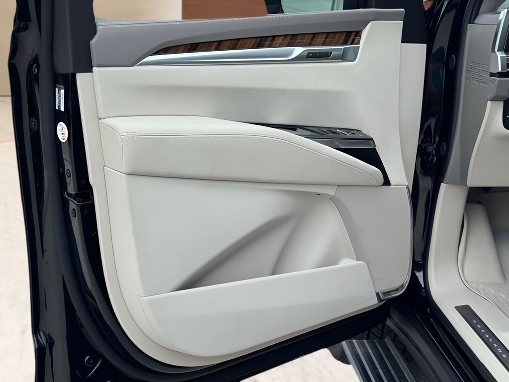 2026 Cadillac Escalade ESV Platinum Sport - Photo 16
