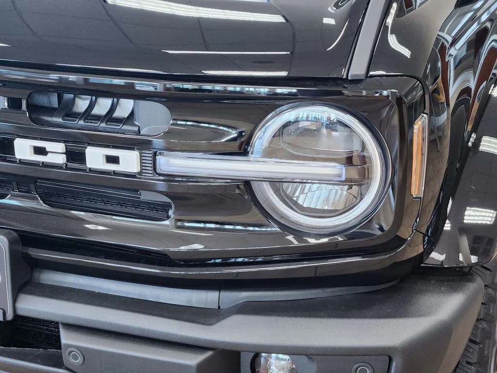 New 2026 Shadow Black Ford Outer Banks® image 7