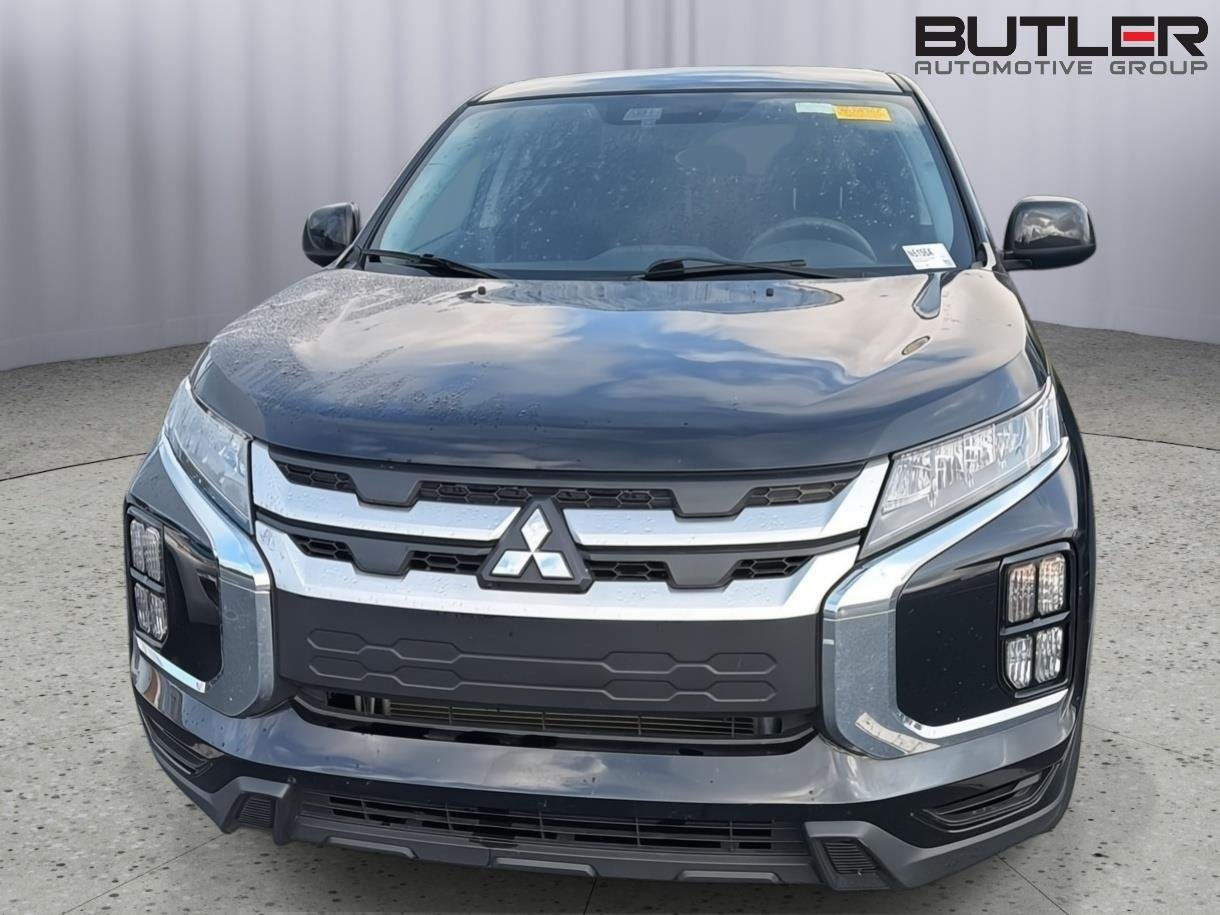 Used 2021 Labrador Black Metallic Mitsubishi S image 4