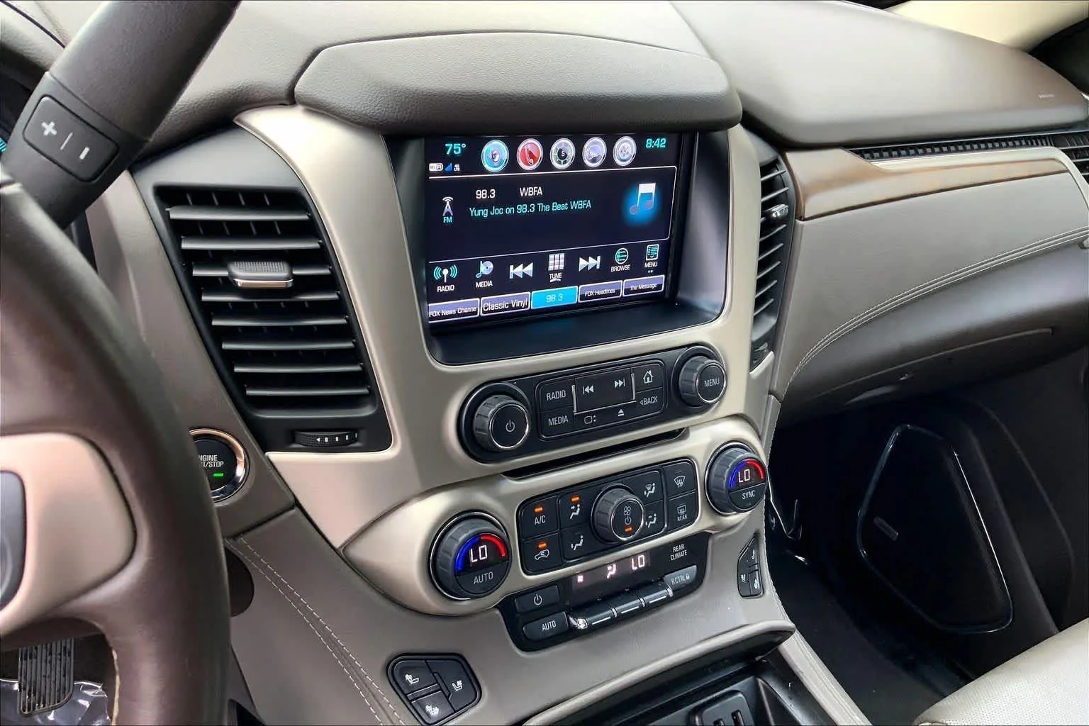 Used 2019 White Frost Tricoat GMC Denali image 6