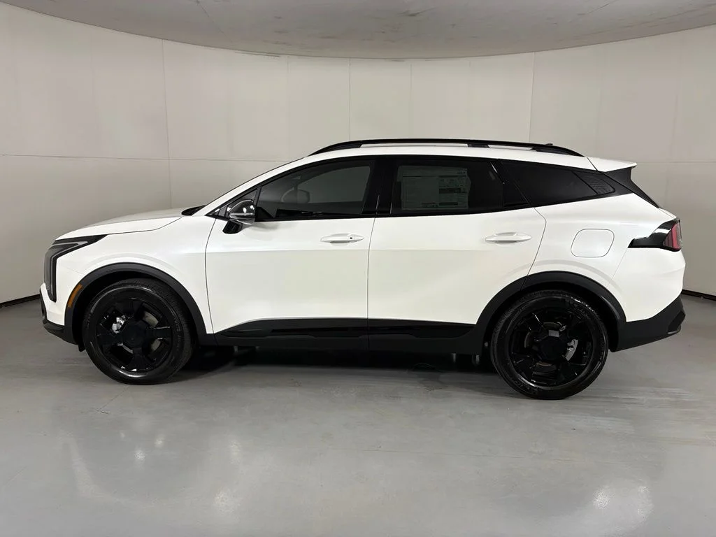 New 2027 White Kia X-Line image 5