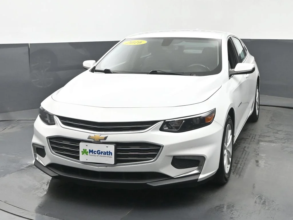 Used 2016 White Chevrolet LT image 20