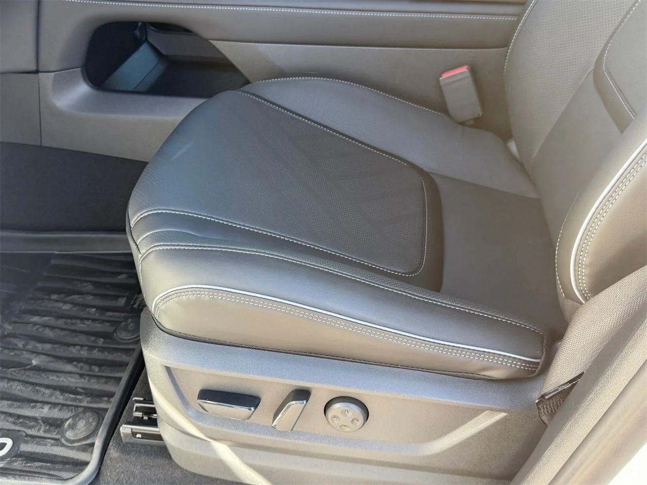 2026 INFINITI QX80 Luxe - Photo 15
