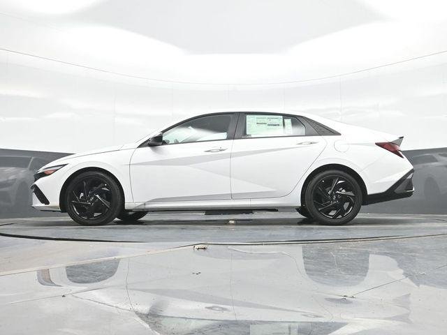 New 2026 White Hyundai SEL Sport Plus image 12