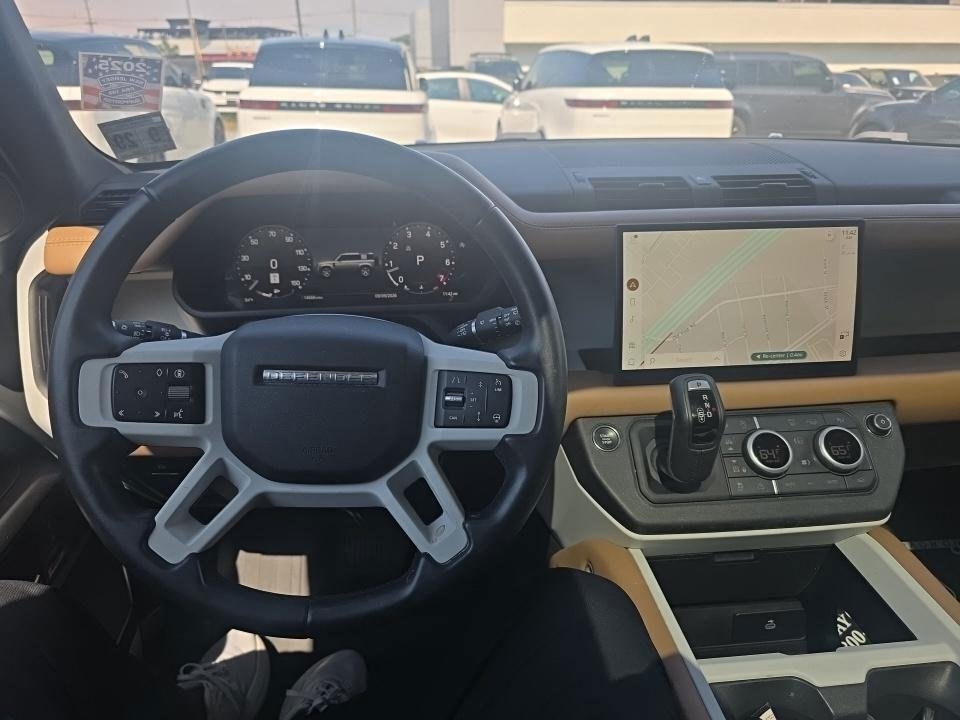 Used 2025 Fuji White Land Rover S image 7