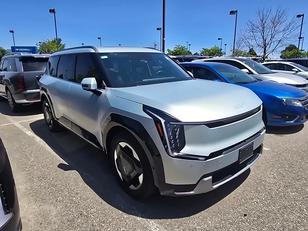 Used 2024 Ivory Silver Matte Kia Land image 7
