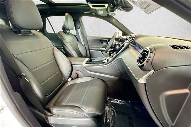 New 2026 Polar White Mercedes-Benz GLC 300 image 56