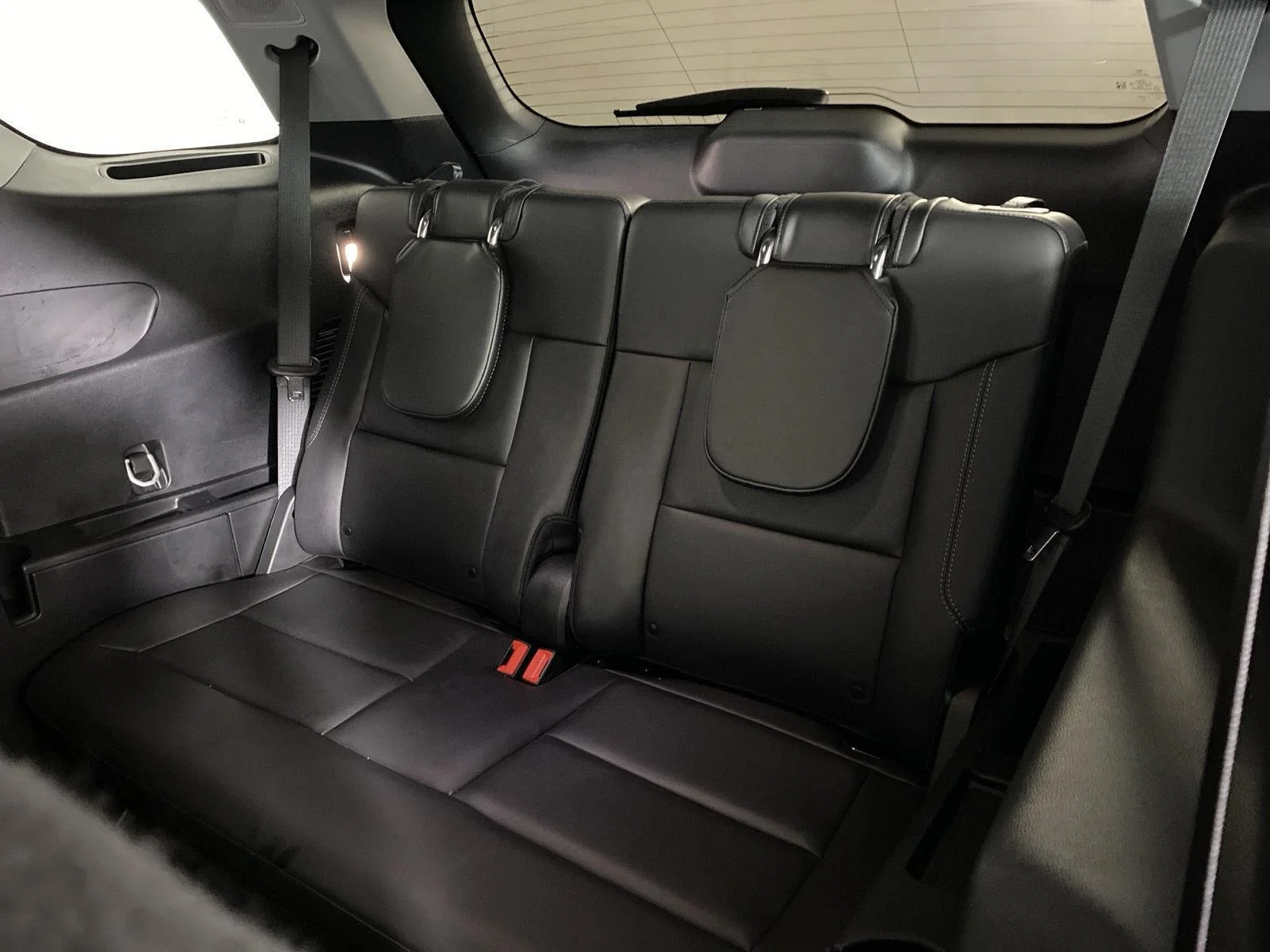 Used 2023 Agate Black Metallic Ford XLT image 28