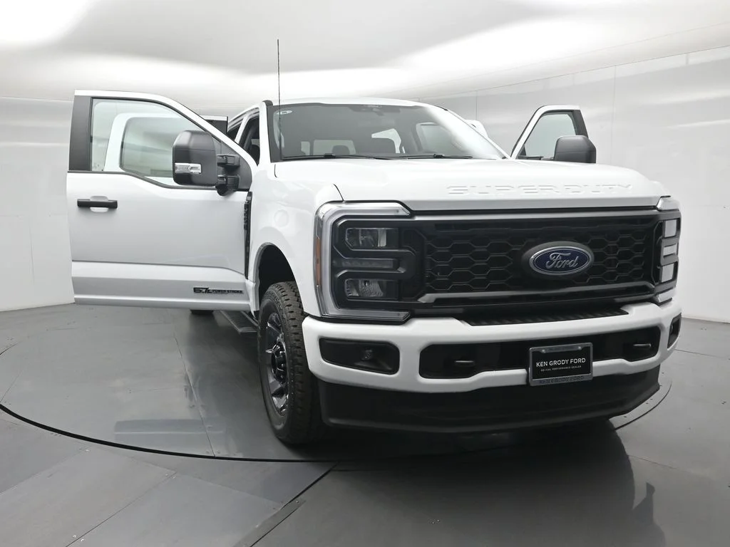 New 2026 Oxford White Ford XL image 26
