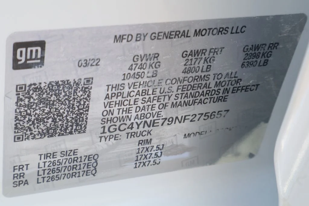Used 2022 White Chevrolet LT image 32