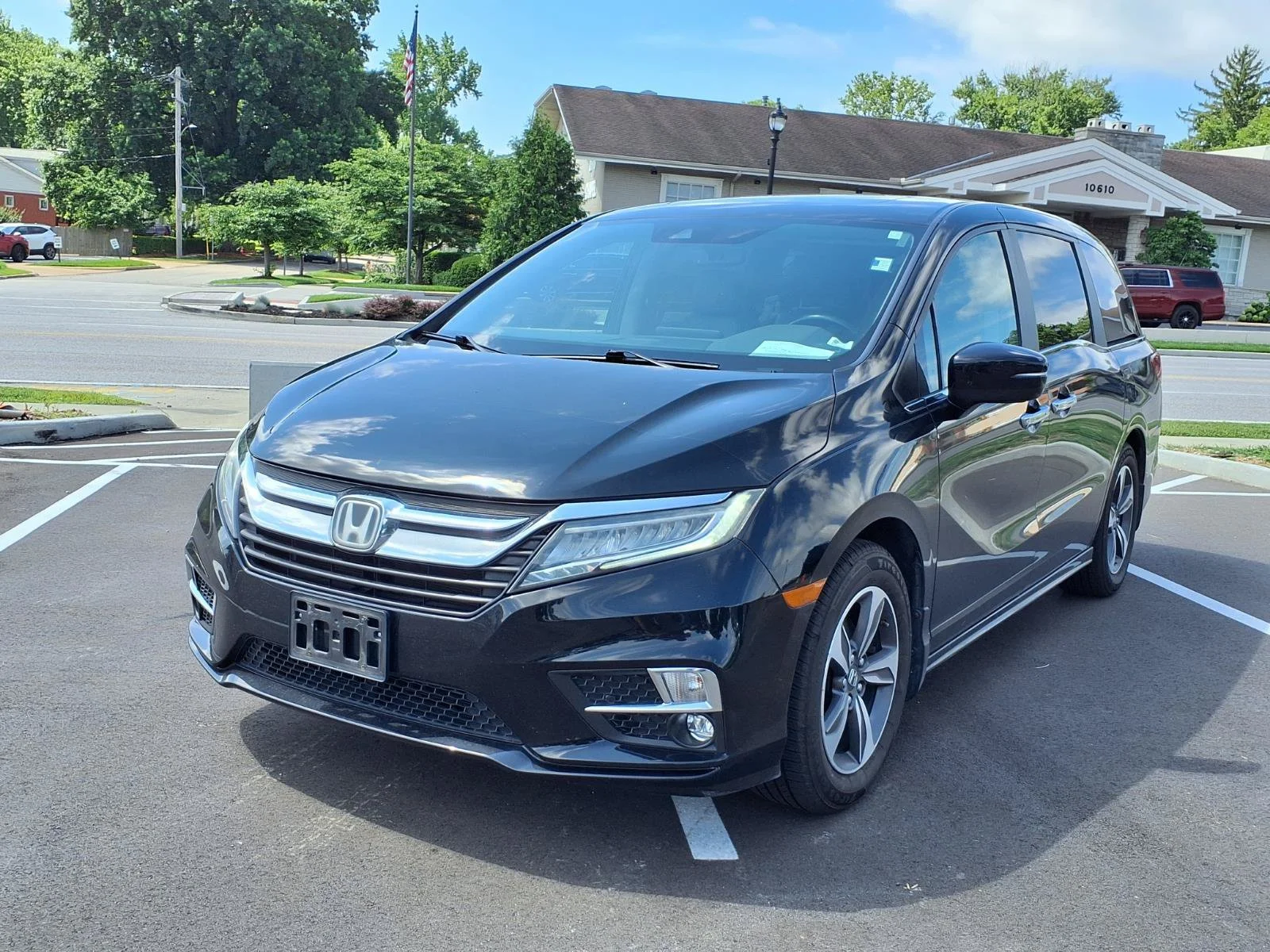 Used 2018 Crystal Black Pearl Honda Touring image 33