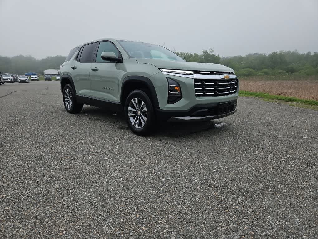 Used 2025 Cacti Green Chevrolet AWD LT image 6