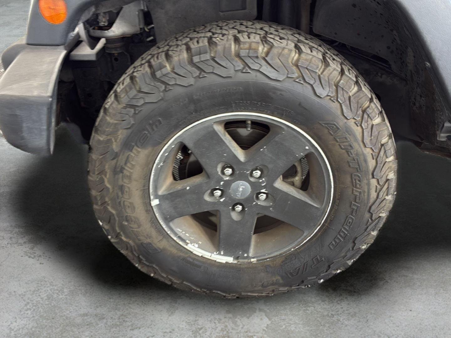 Used 2013 Billet Silver Metallic Jeep Sport image 15