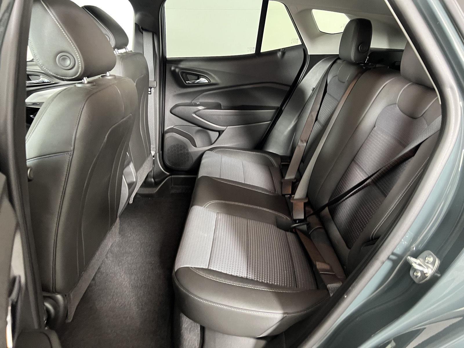Used 2025 Cypress Gray Chevrolet LT image 26