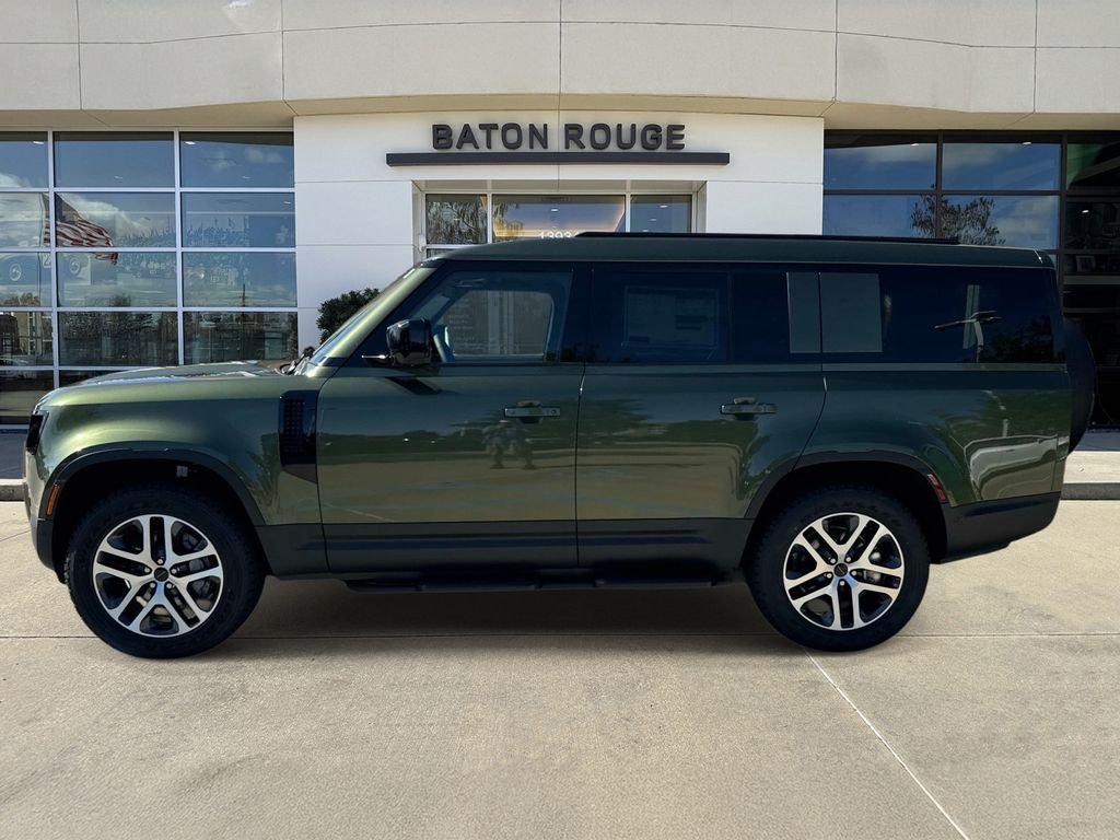 New 2026 Woolstone Green Land Rover S image 5
