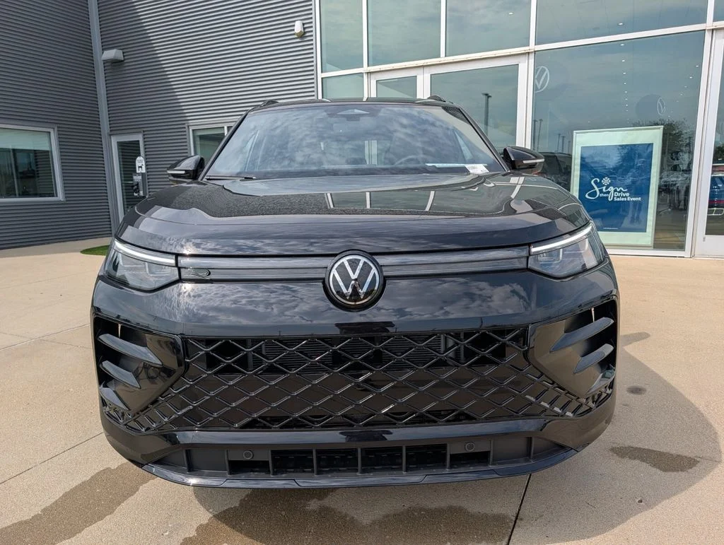 New 2026 Black Volkswagen SE R-Line Black image 9